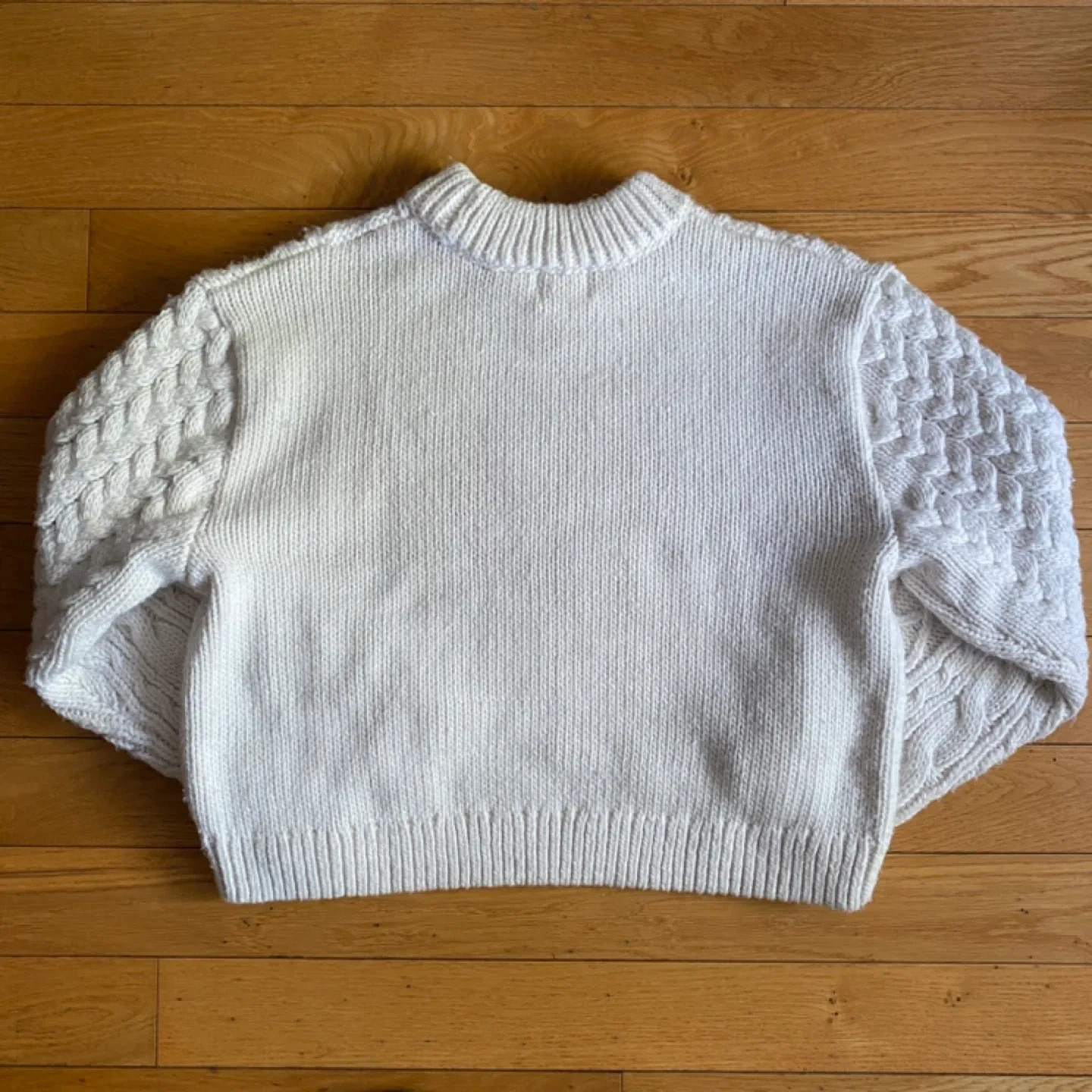 H&M - Cream Knit Sweater - Size Small image indicator(2)