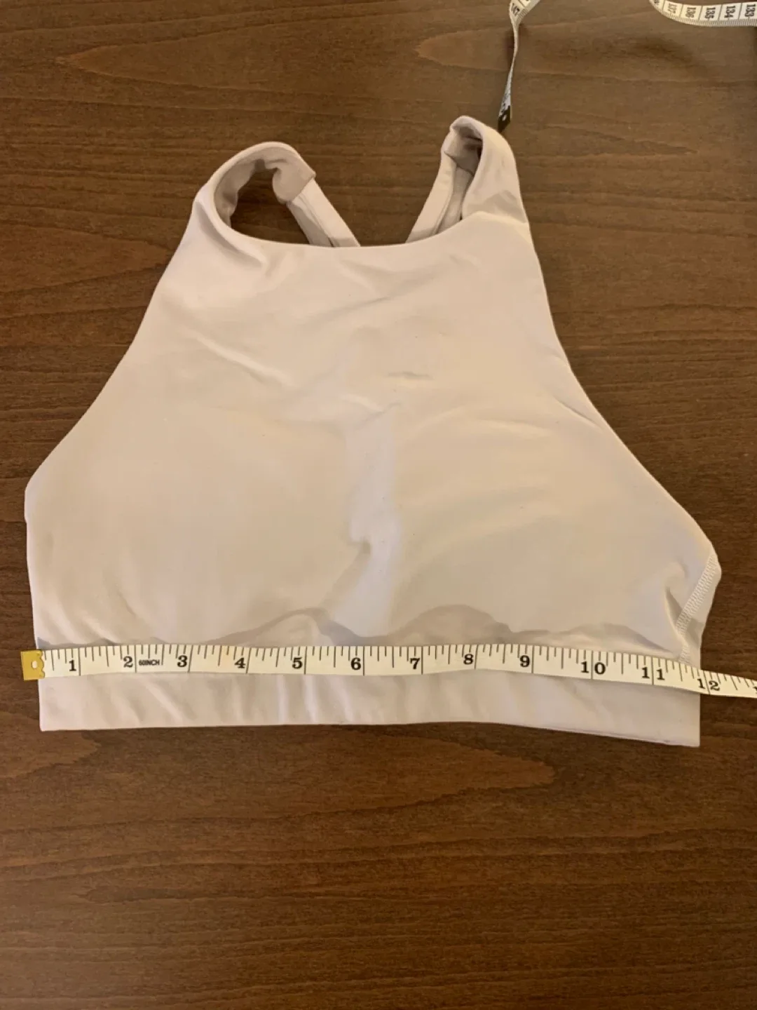Lululemon Sports Bra Size 4 image indicator(3)