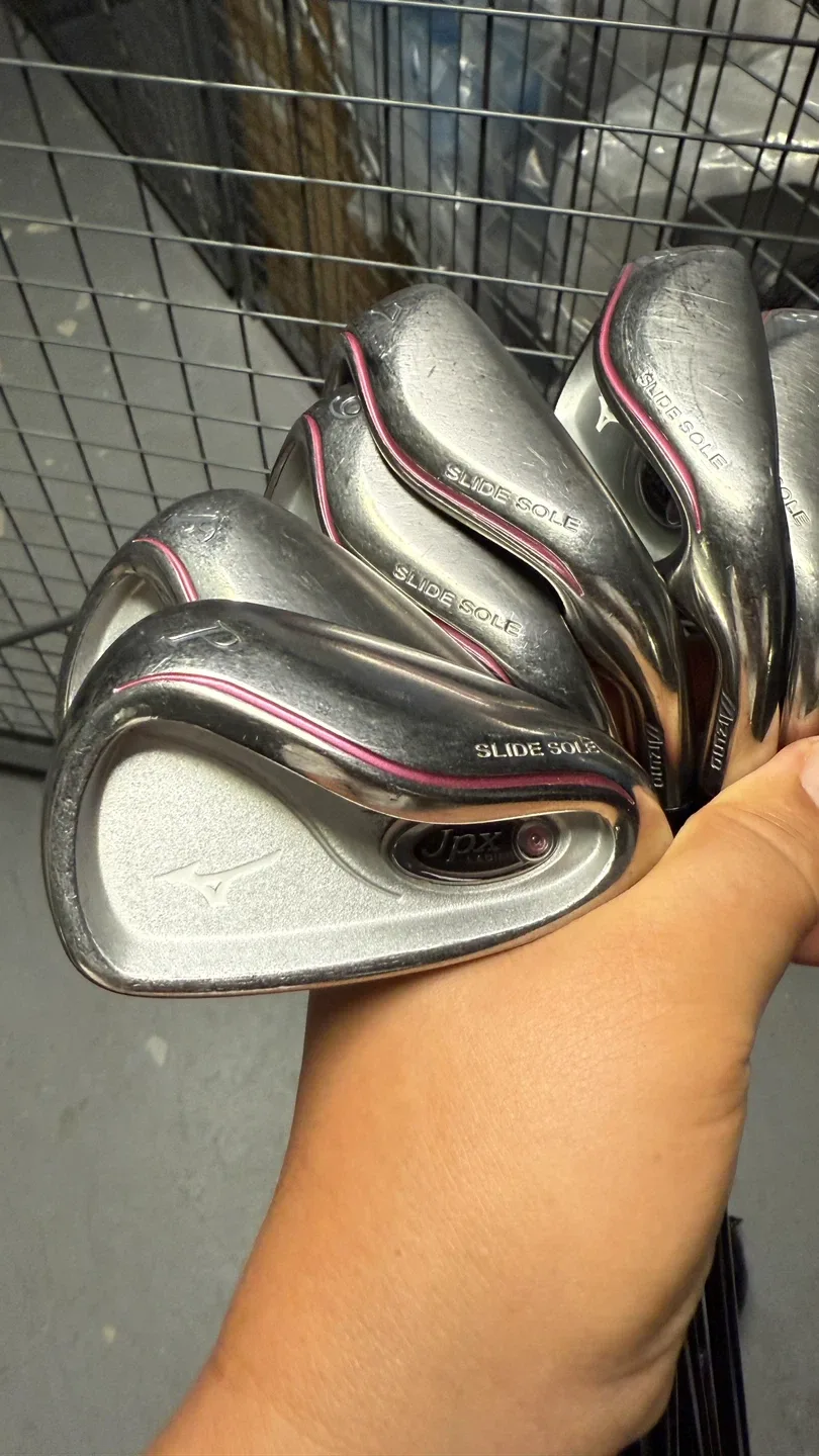 Mizuno JPX Ladies Golf Club Set image indicator(2)