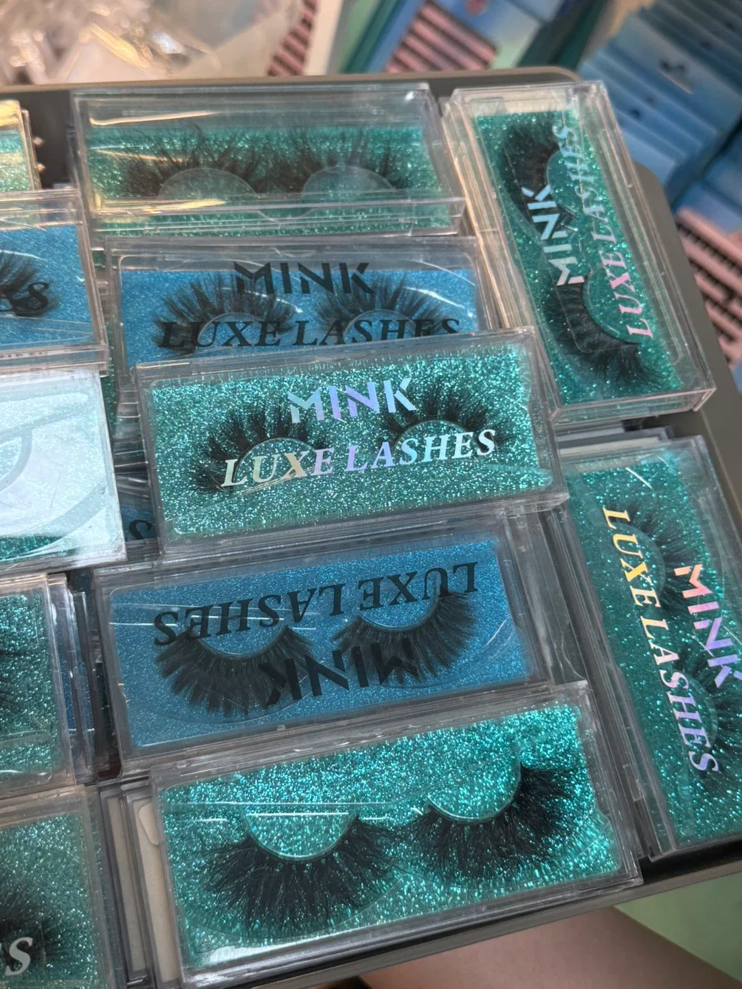 Mink Luxe Lashes thumbnail