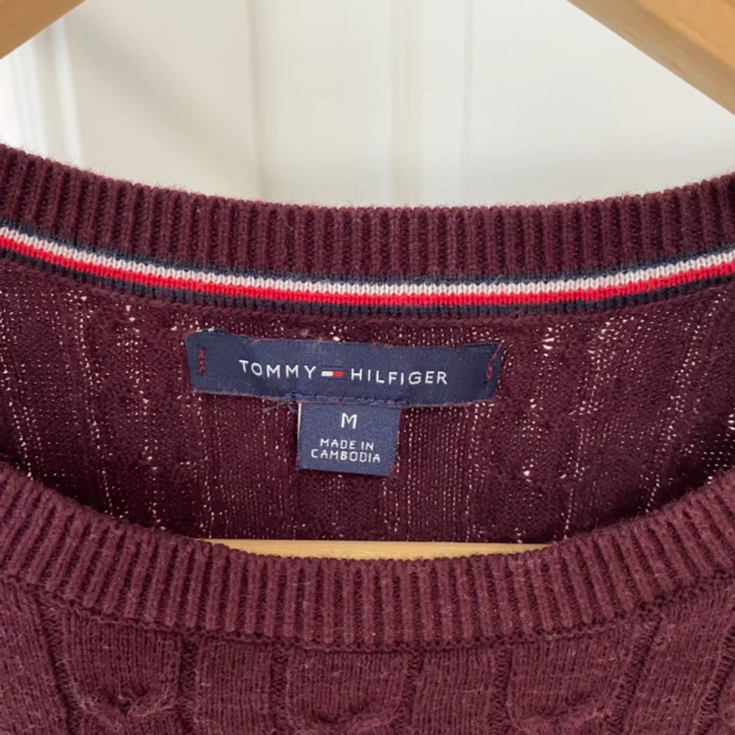 Women’s Tommy Hilfiger Sweater - Size M image indicator(4)