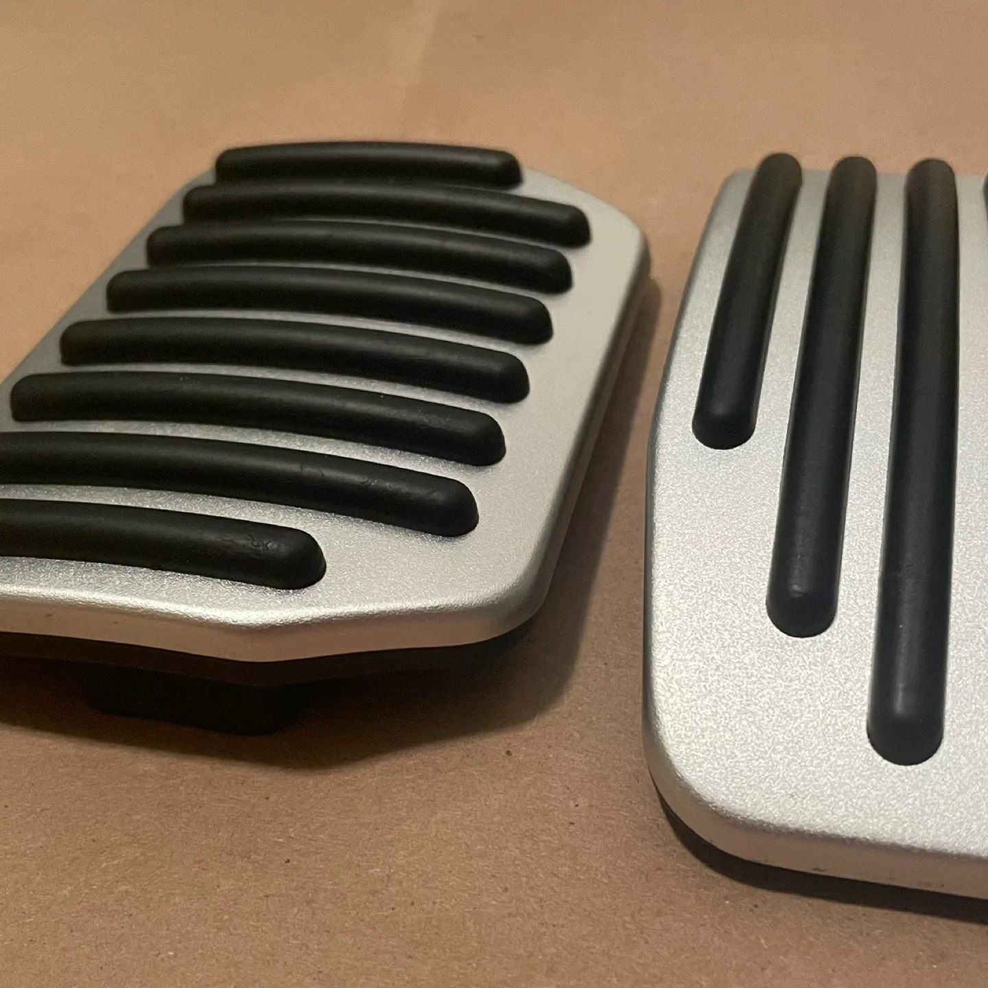 Tesla Model 3/Y Performance Pedal Covers image indicator(3)