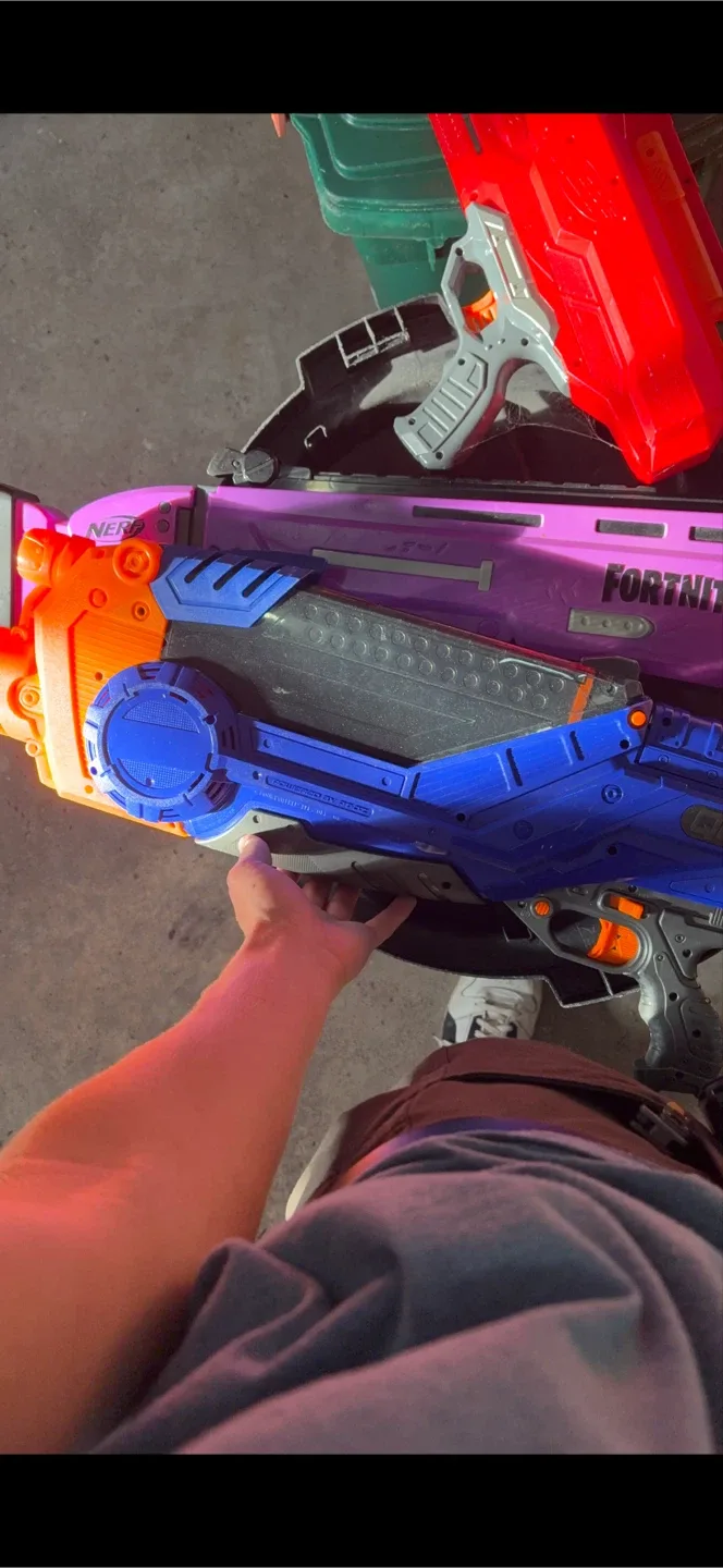 Nerf Guns Lot - Assorted Styles image indicator(4)