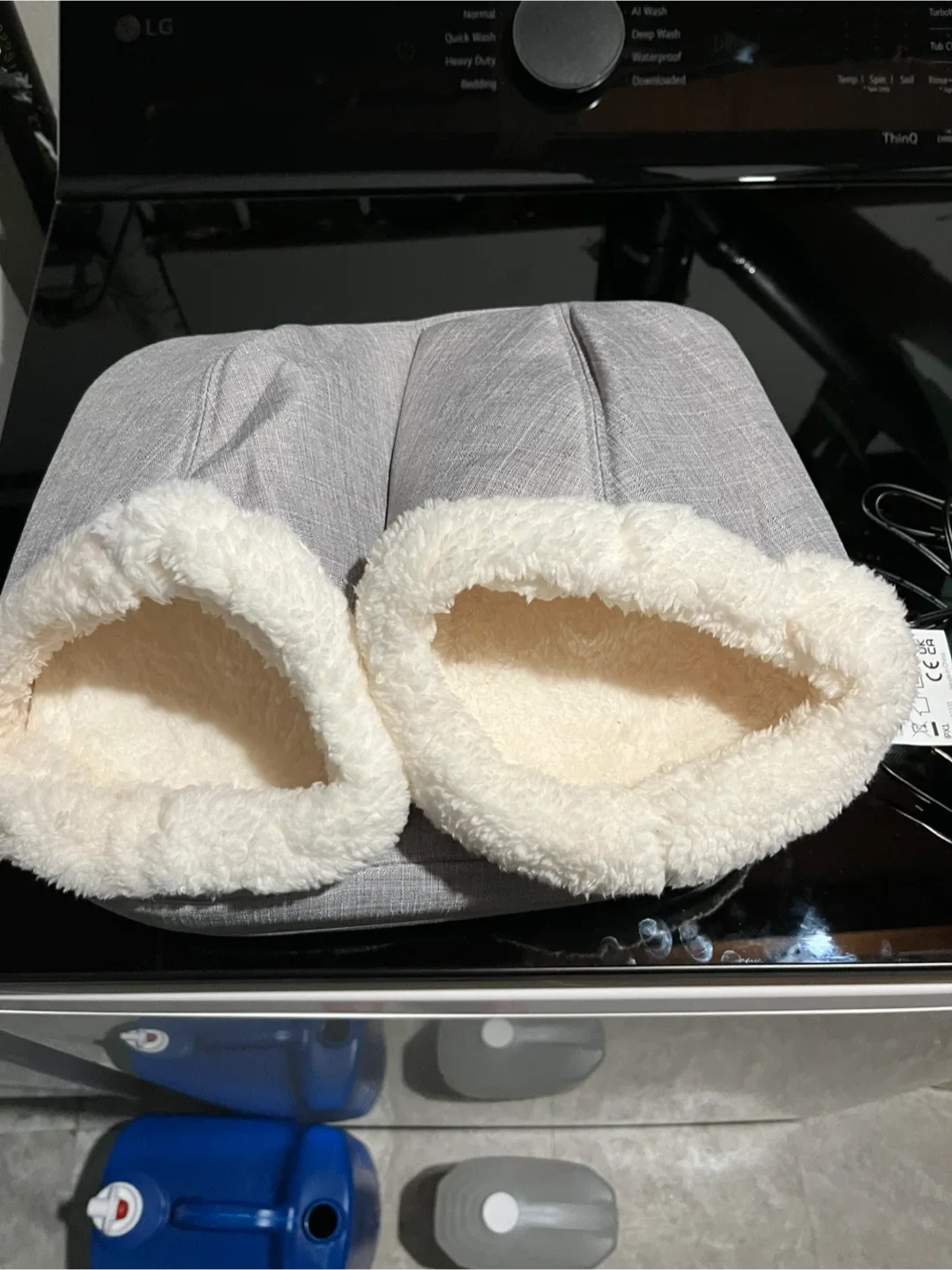 Heated Foot Warmer thumbnail