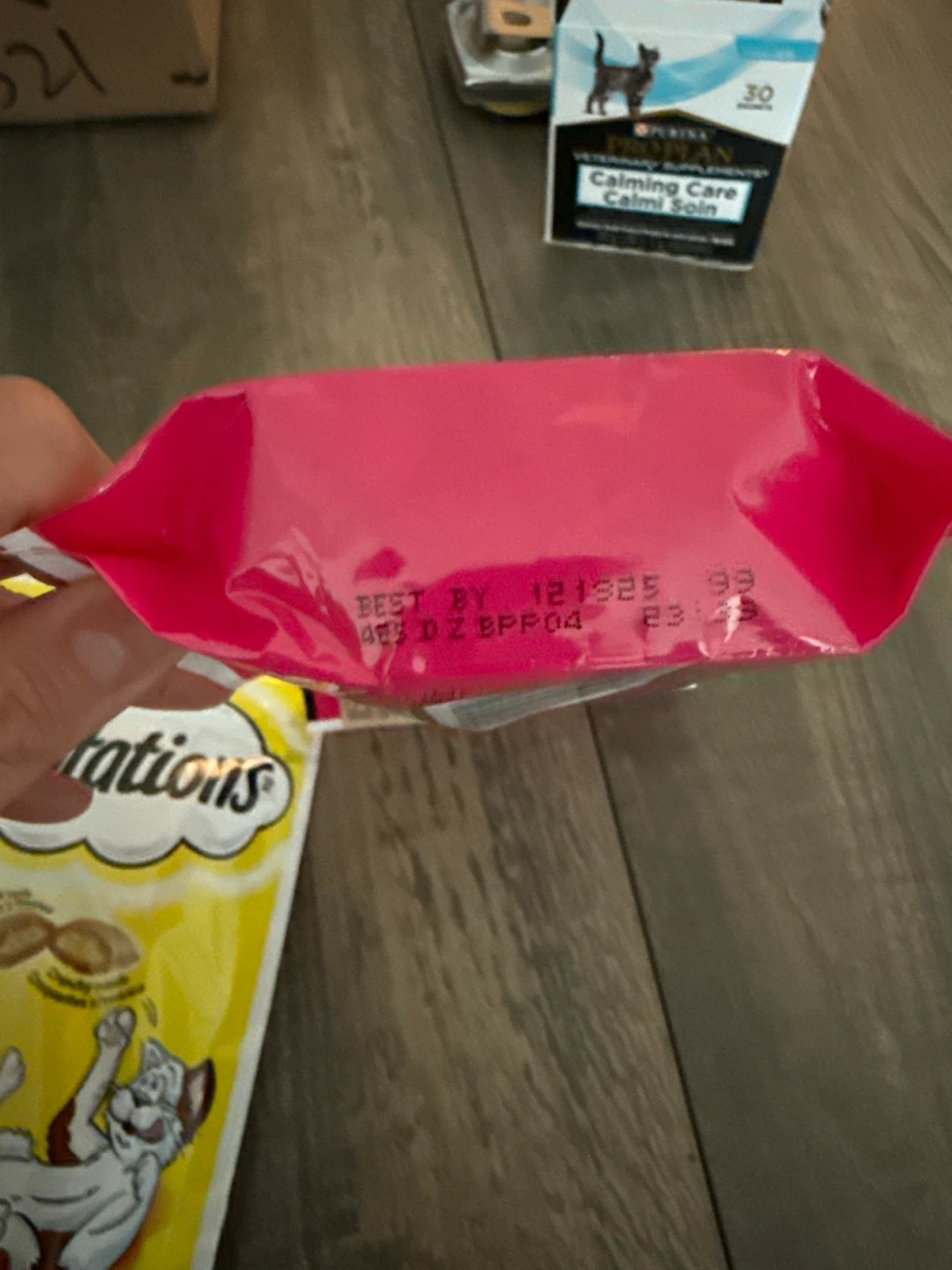 Cat Treats + food (Temptations & Sheba) - photo 3