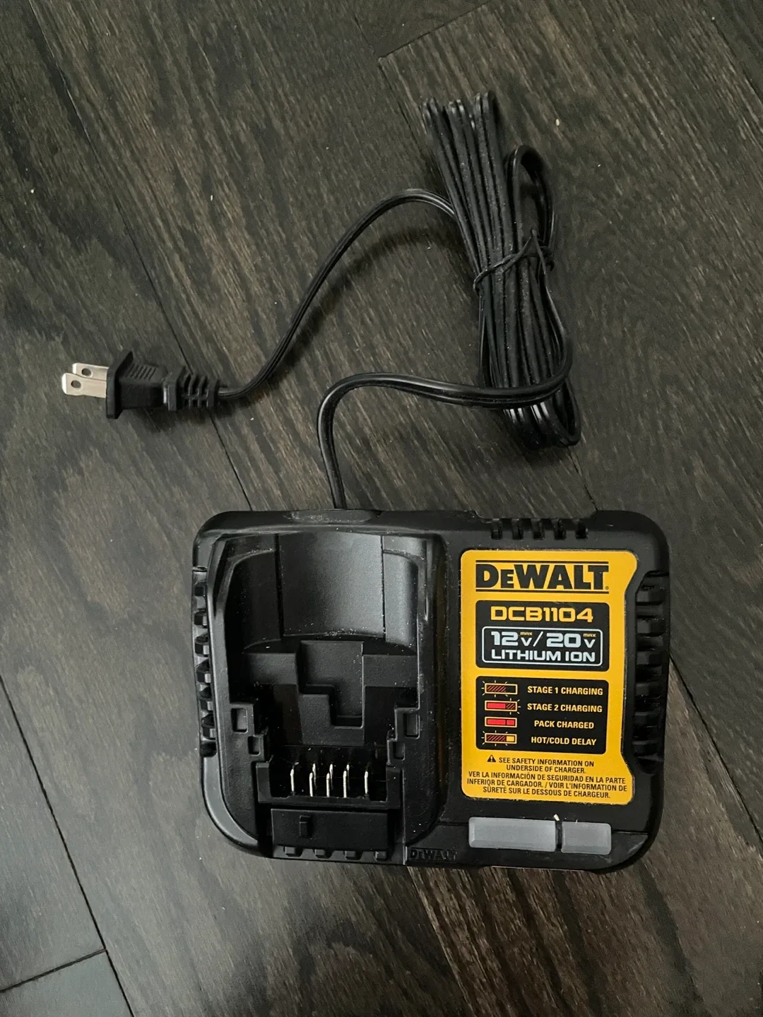 New DeWalt DCB1104 12V/20V Battery Charger 🥕 thumbnail