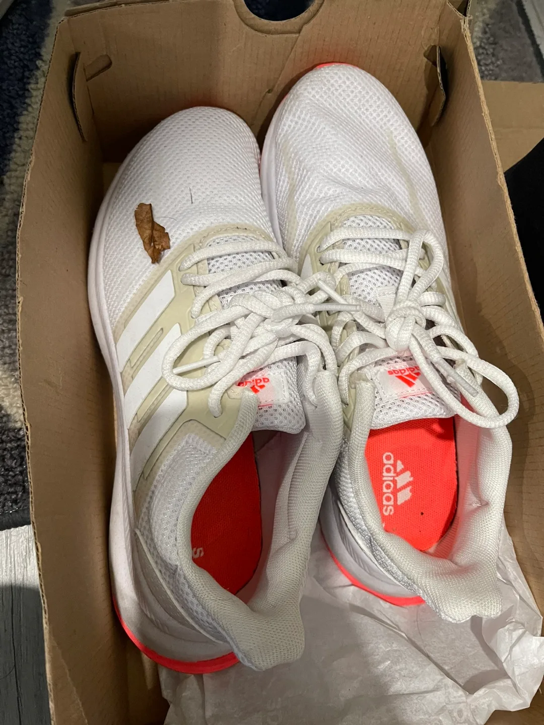 Adidas White Running Shoes thumbnail