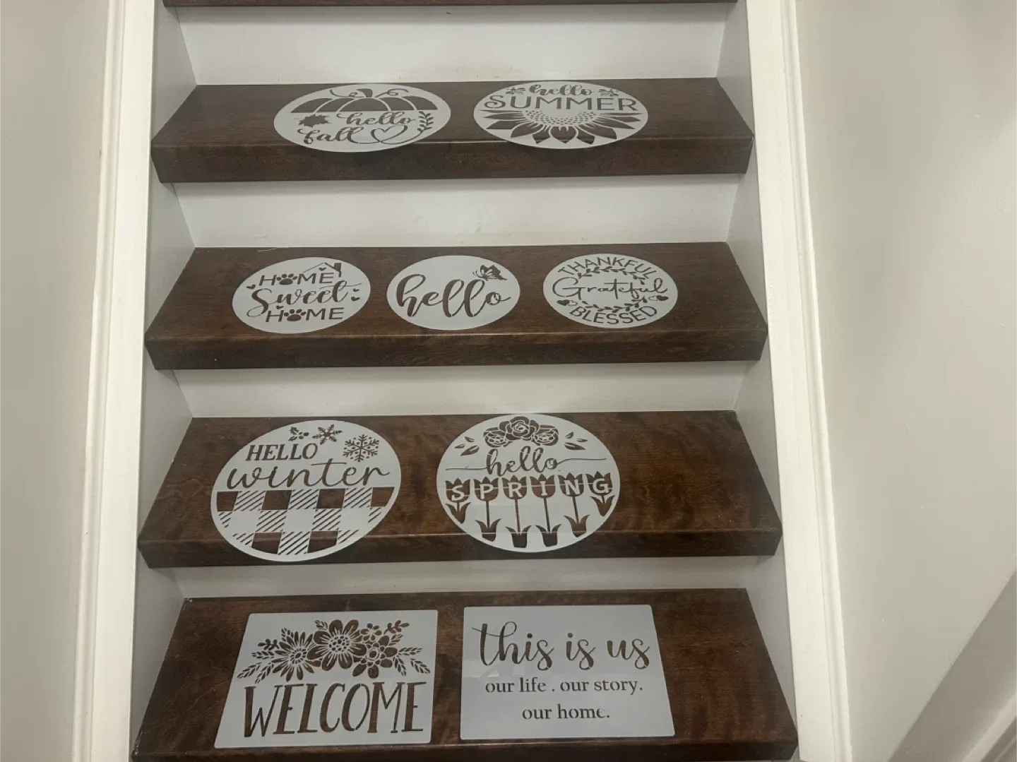 DIY Round Wood Sign Blanks & Stencils thumbnail