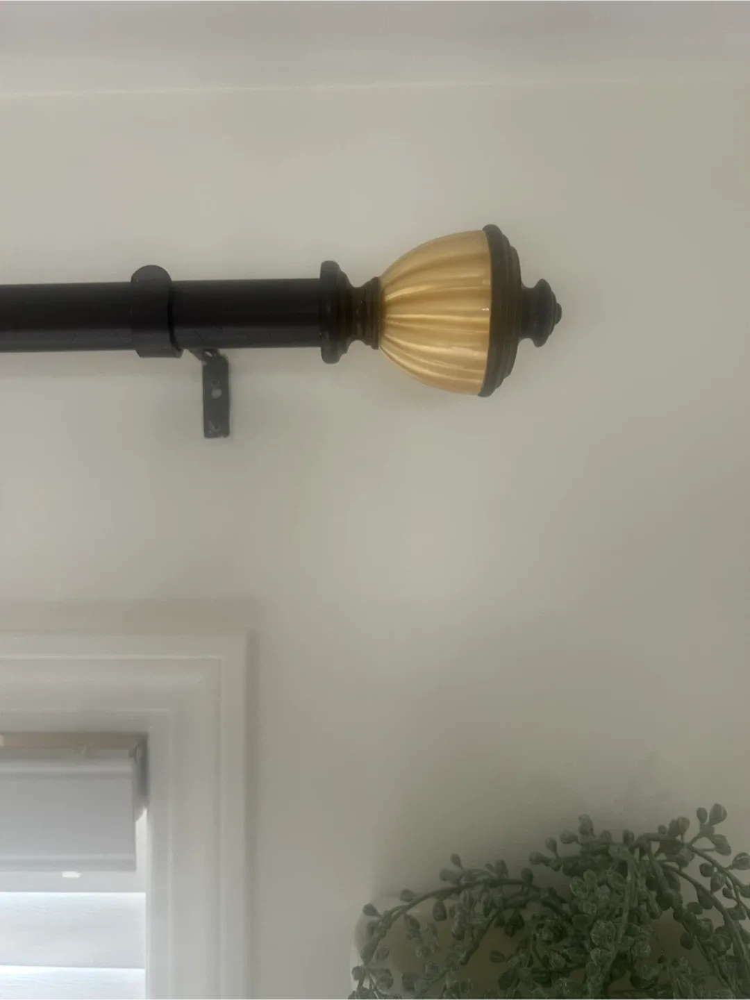 Curtain Rod - dark brown and Gold image indicator(5)