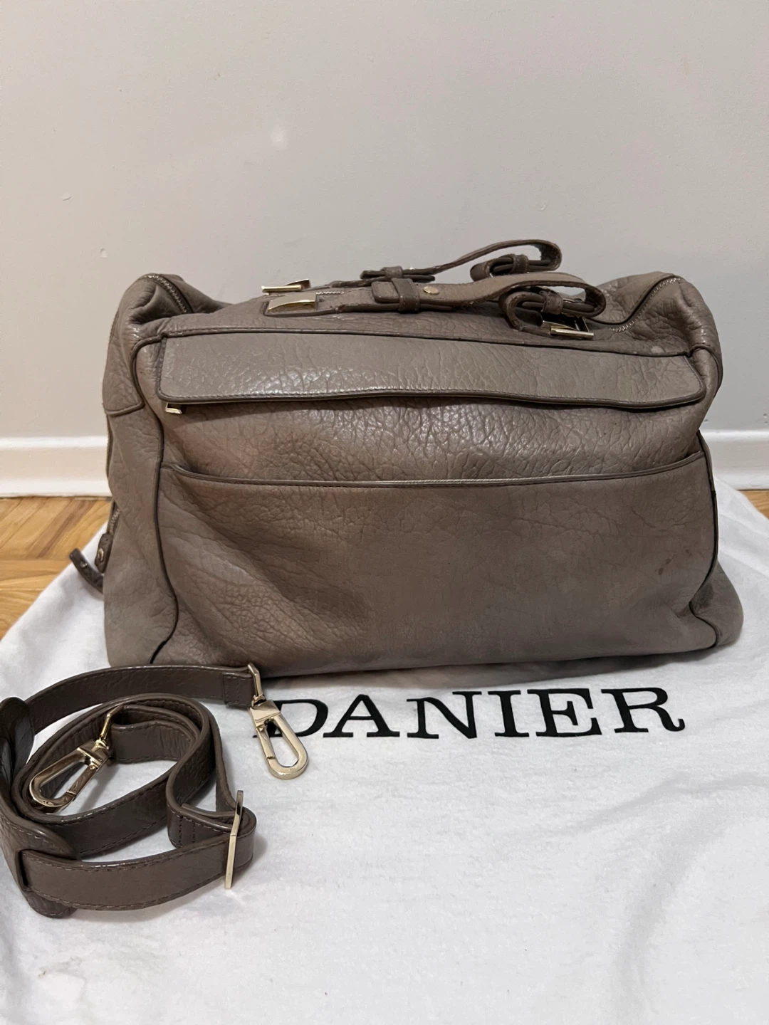 Danier Leather Shoulder Bag - photo 2