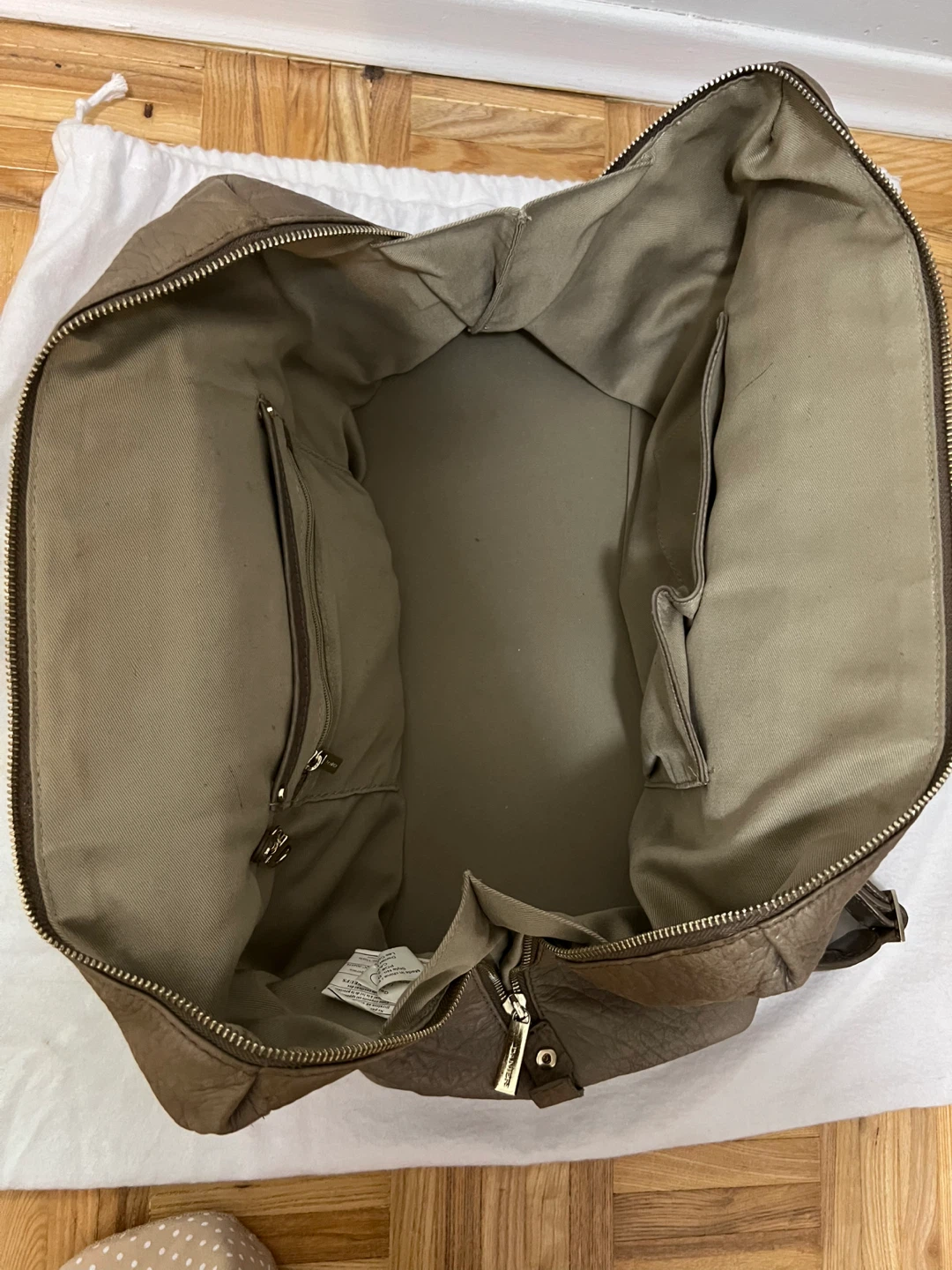 Danier Leather Shoulder Bag - photo 5