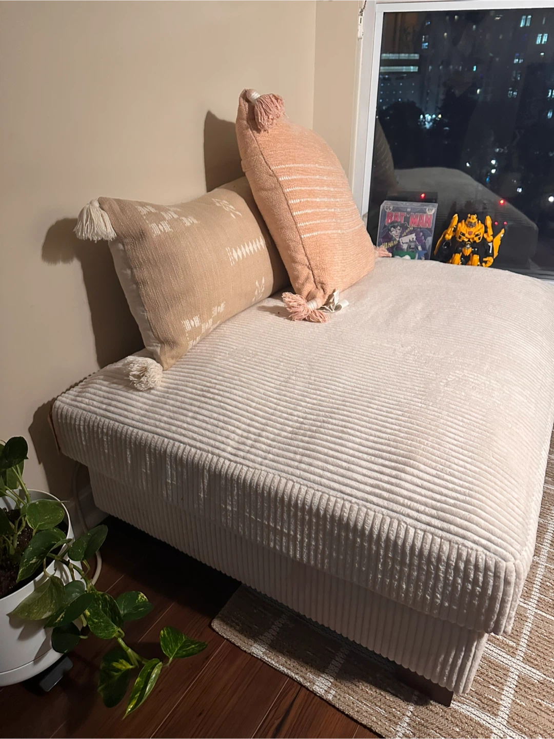 Ottoman/ Lounge Seat- Priced to Sell!! - photo 2
