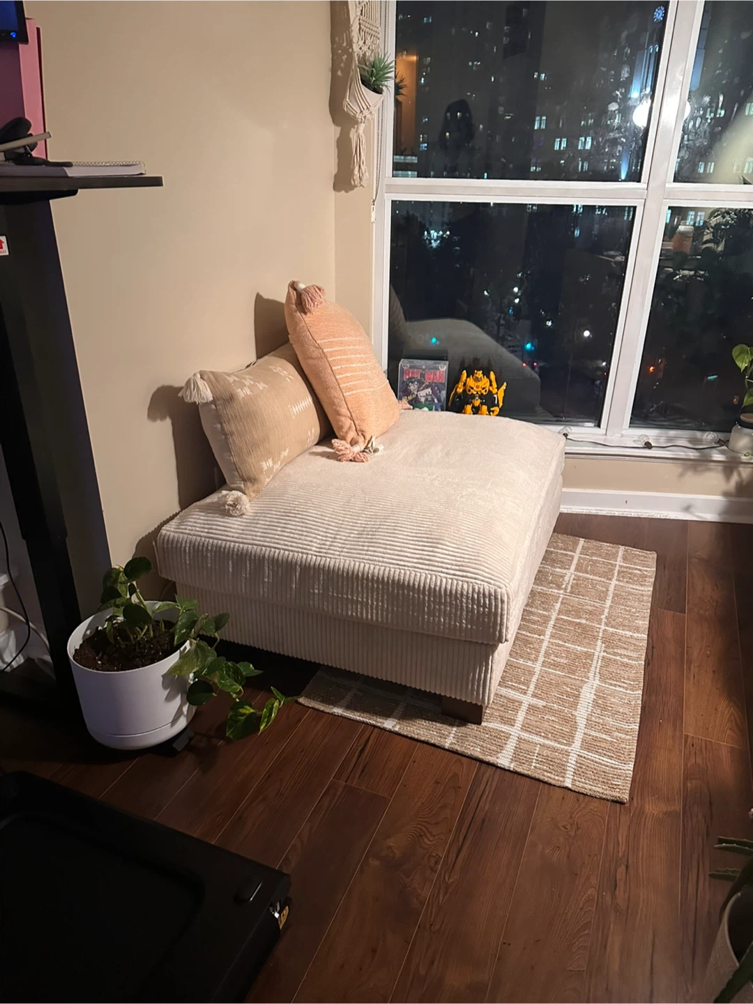 Ottoman/ Lounge Seat- Priced to Sell!! - photo 3