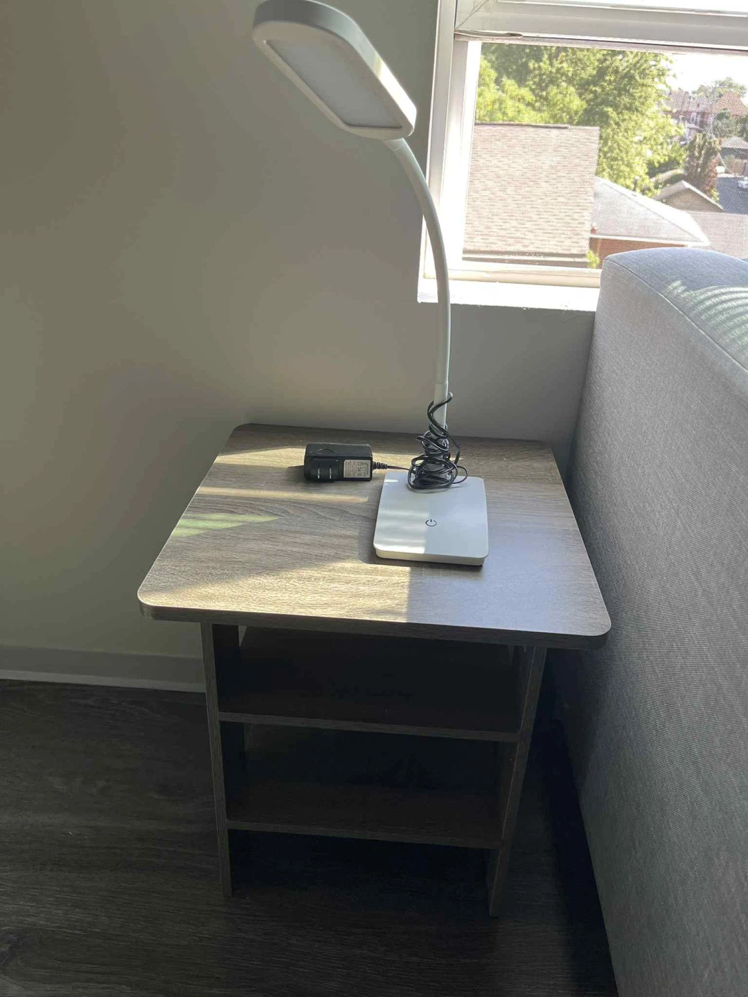 🥕 LED Desk Lamp with Wireless Charger
