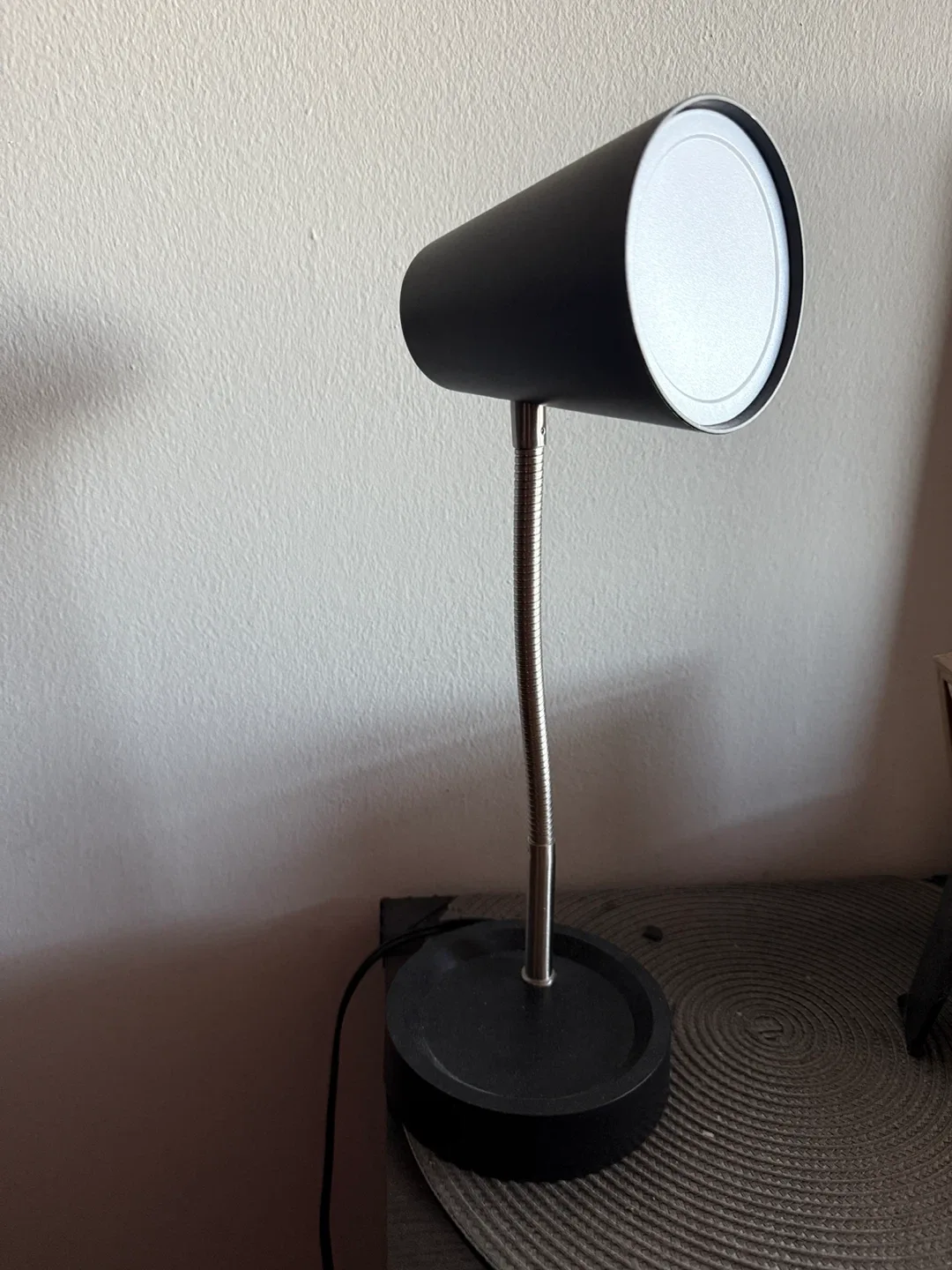 🥕Black Desk Lamp thumbnail