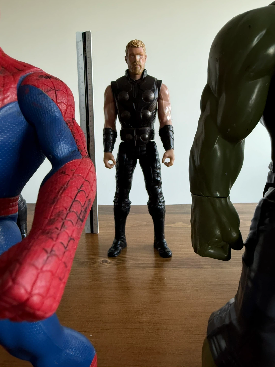 Marvel Action Figures - Hulk, Thor, Spiderman, Thanos - photo 5