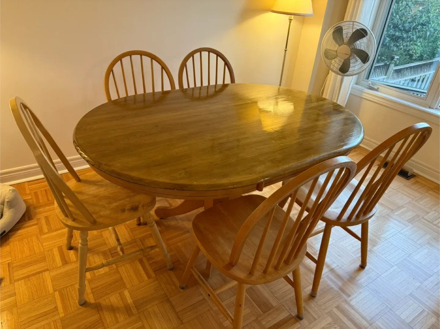 Wooden Dining Table with 5 free Chairs