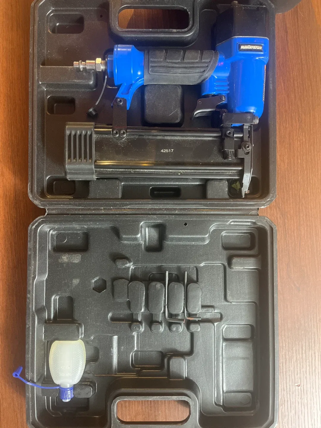 Mastercraft Nail Gun with Case thumbnail