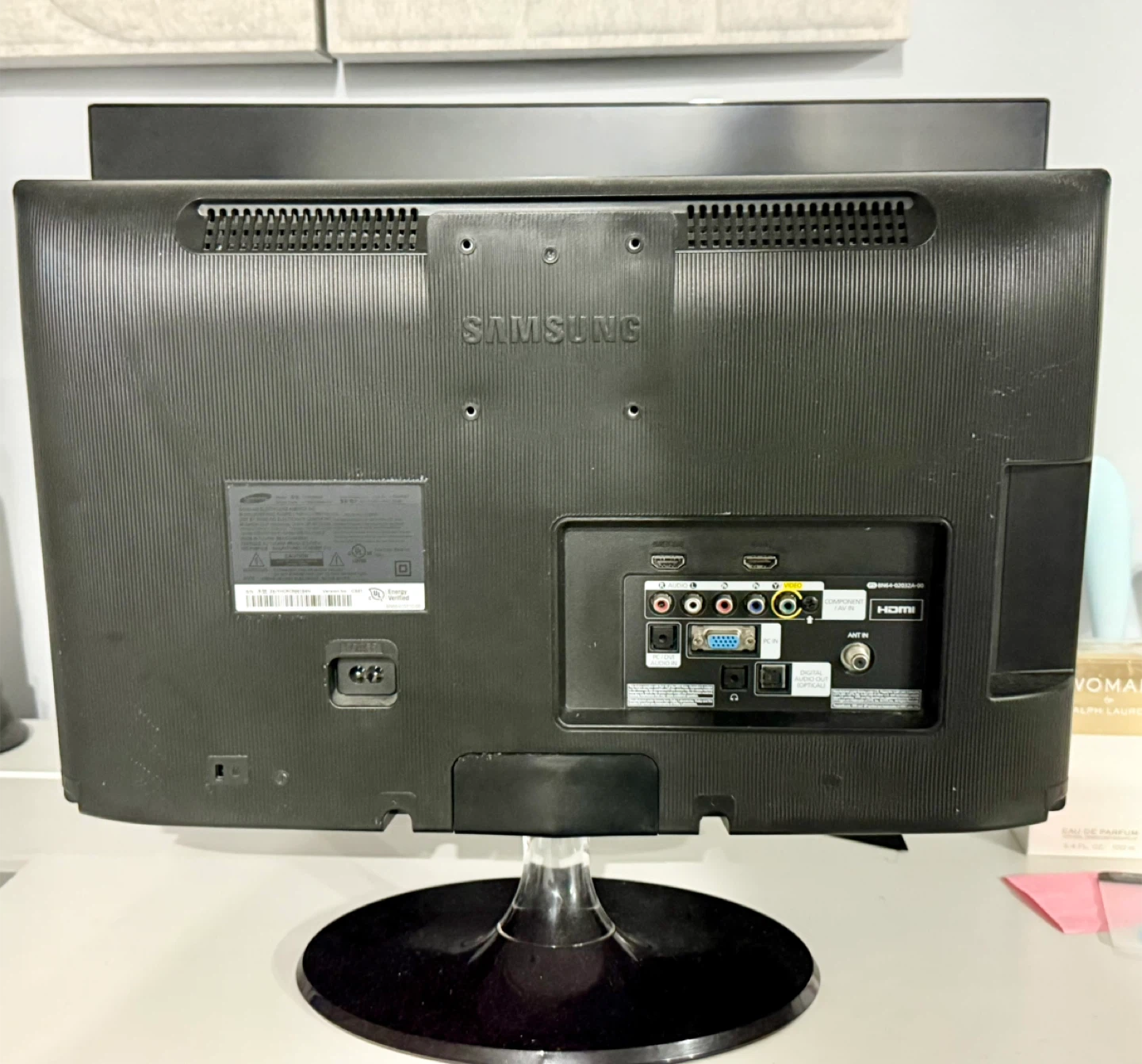 Samsung SyncMaster T22B350 22" Monitor - photo 2