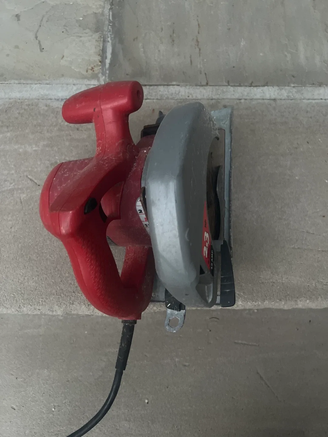 Skilsaw 2.3 HP Circular Saw image indicator(2)