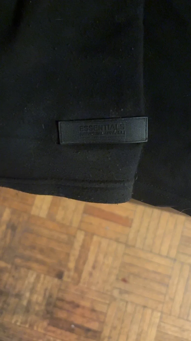 Essentials Universal Apparel Black Set image indicator(4)