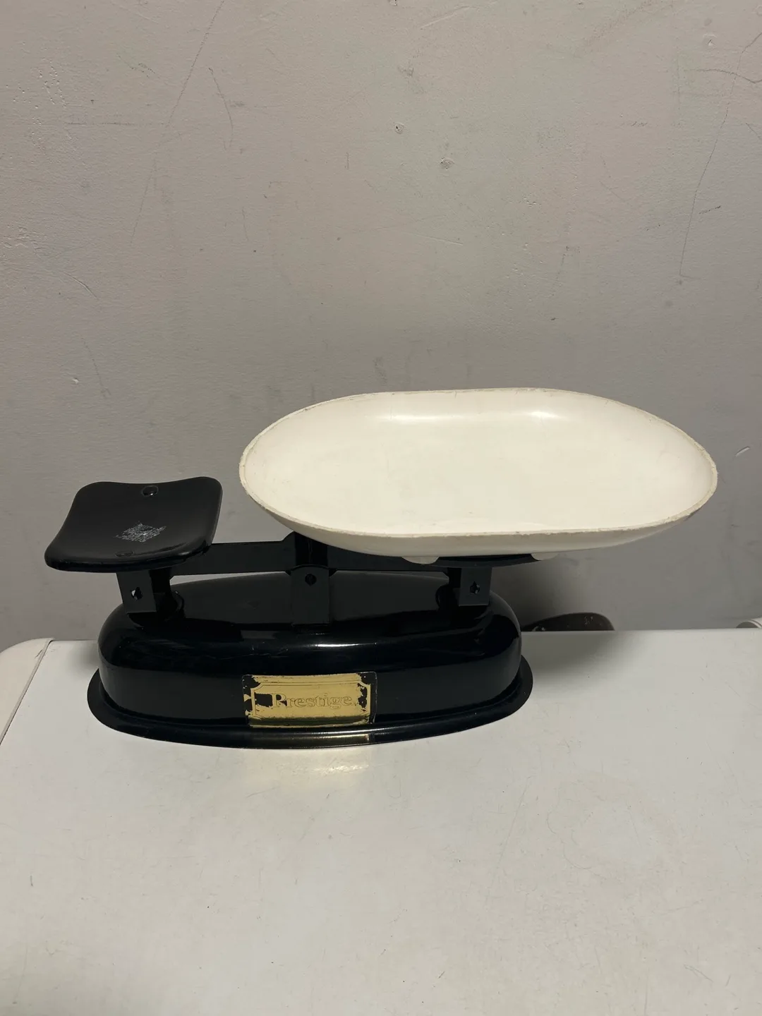 Vintage Prestige Kitchen Scale - Black & White thumbnail