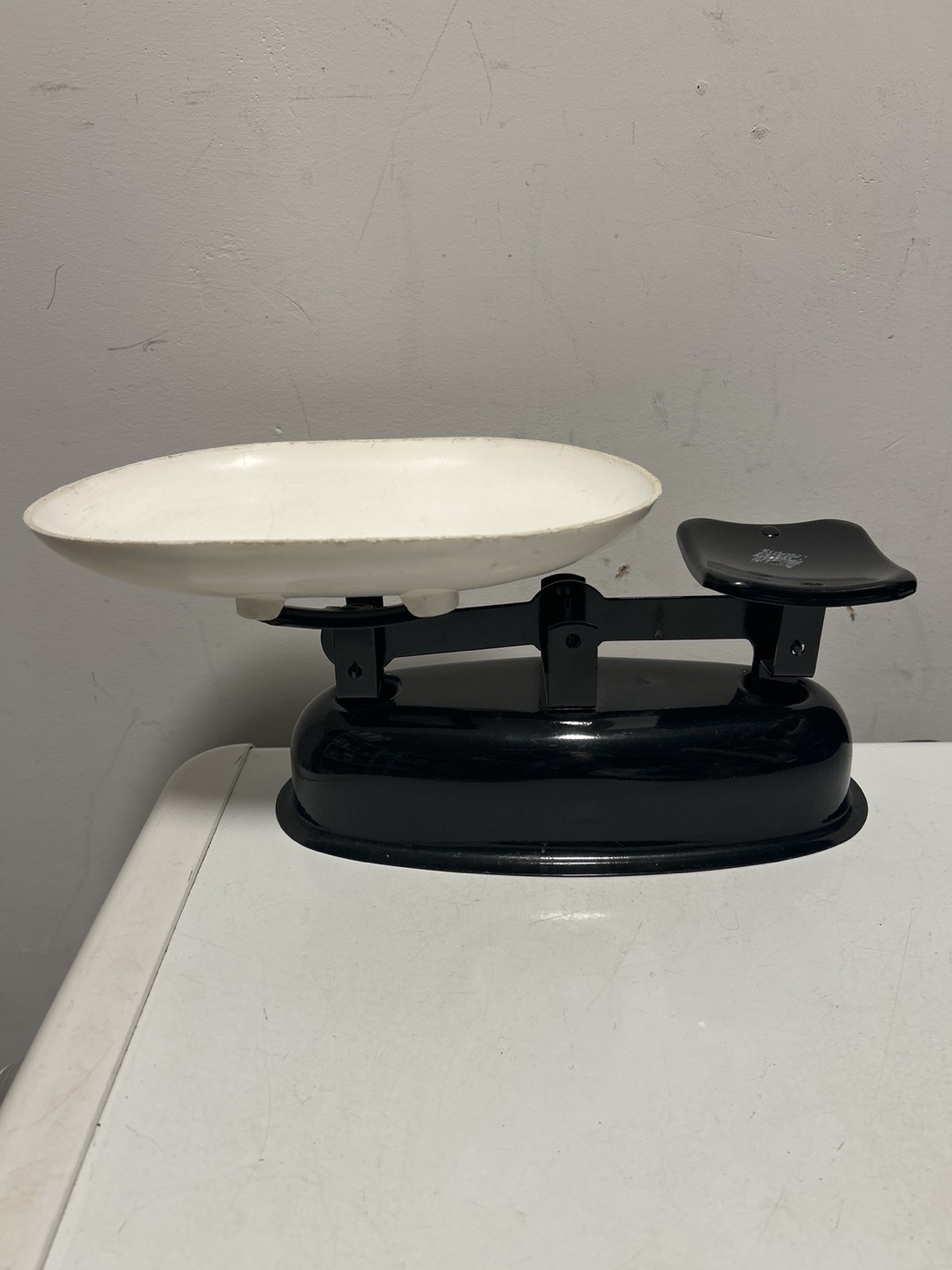 Vintage Prestige Kitchen Scale - Black & White - photo 3