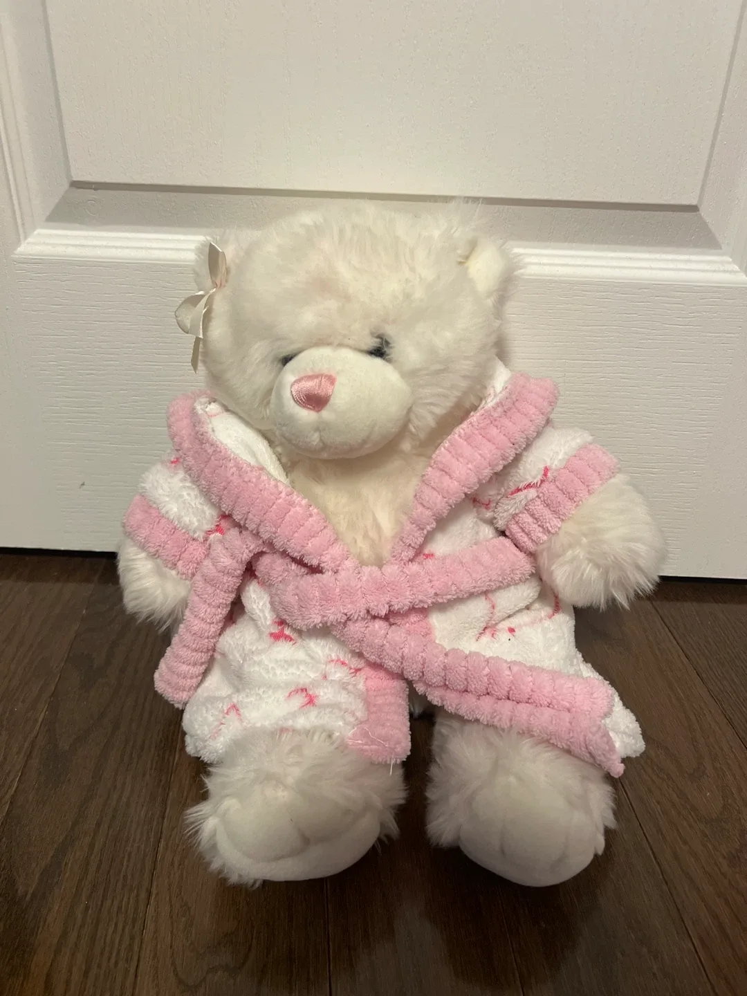 LIMITED EDITION Build-A-Bear White Teddy with Hello Kitty Robe image indicator(2)