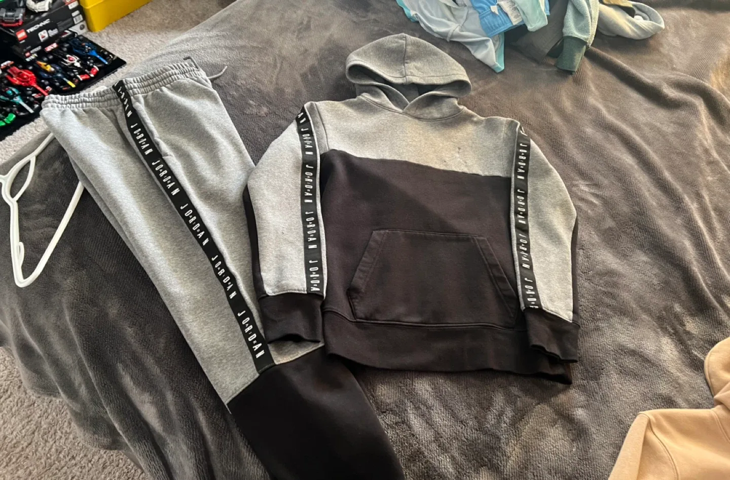 Jordan Kids' Hoodie & Pants Set, Size M (10-12 yrs) thumbnail