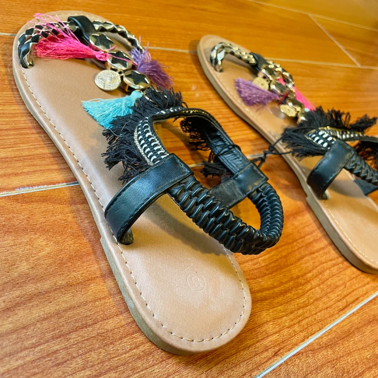 NWT✨Size 8, Colourful Tassel Sandals - photo 2
