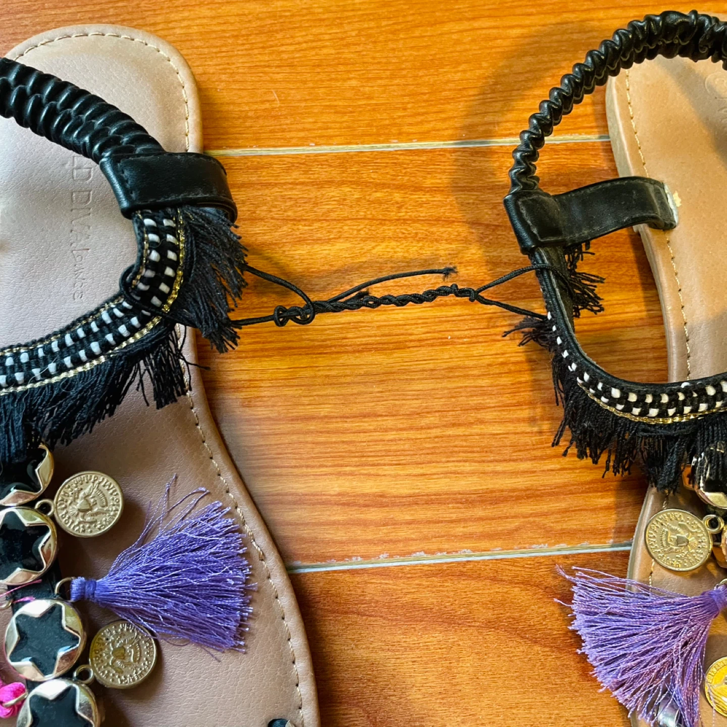 NWT✨Size 8, Colourful Tassel Sandals - photo 4