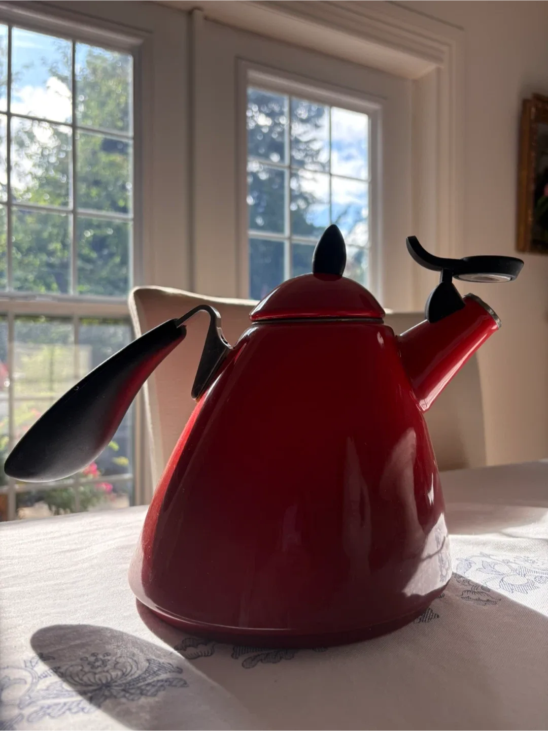 🔥 Iconic & Timeless | Le Creuset Ogive Tea Kettle 🍒☕ thumbnail