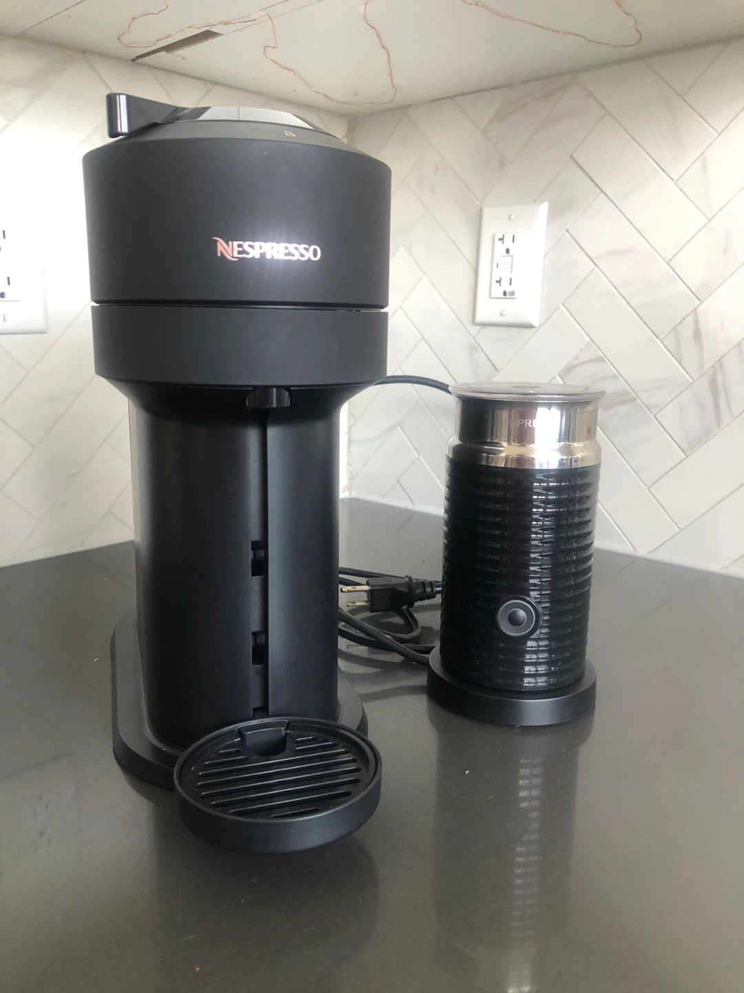 Nespresso Vertuo Next Coffee Maker with Aeroccino - photo 2