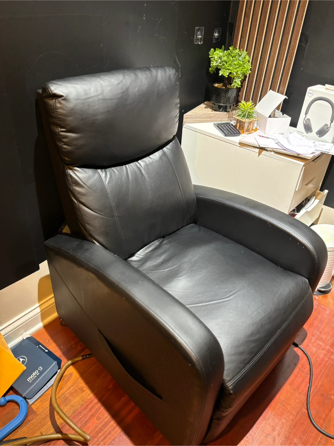 Black Leather Recliner Chair - photo 3