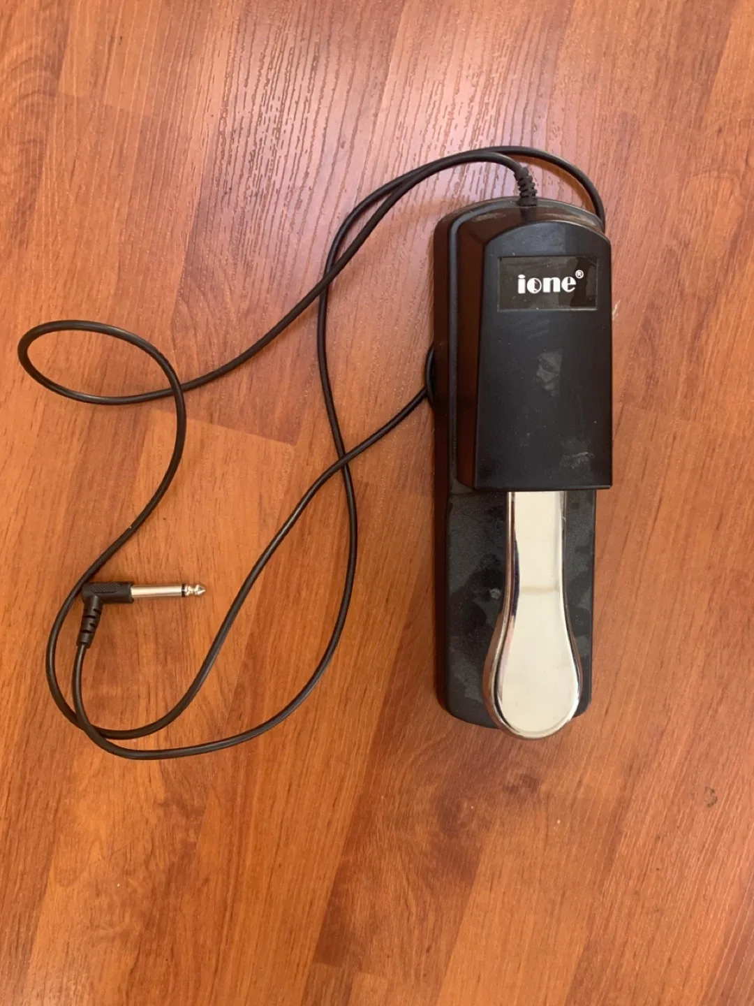 ione Sustain Pedal thumbnail