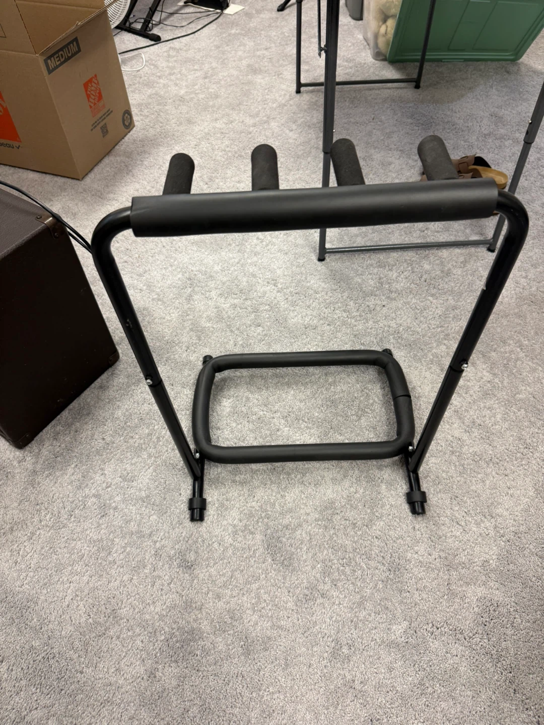 Fender Guitar Stand - Holds 3 Guitars - photo 3
