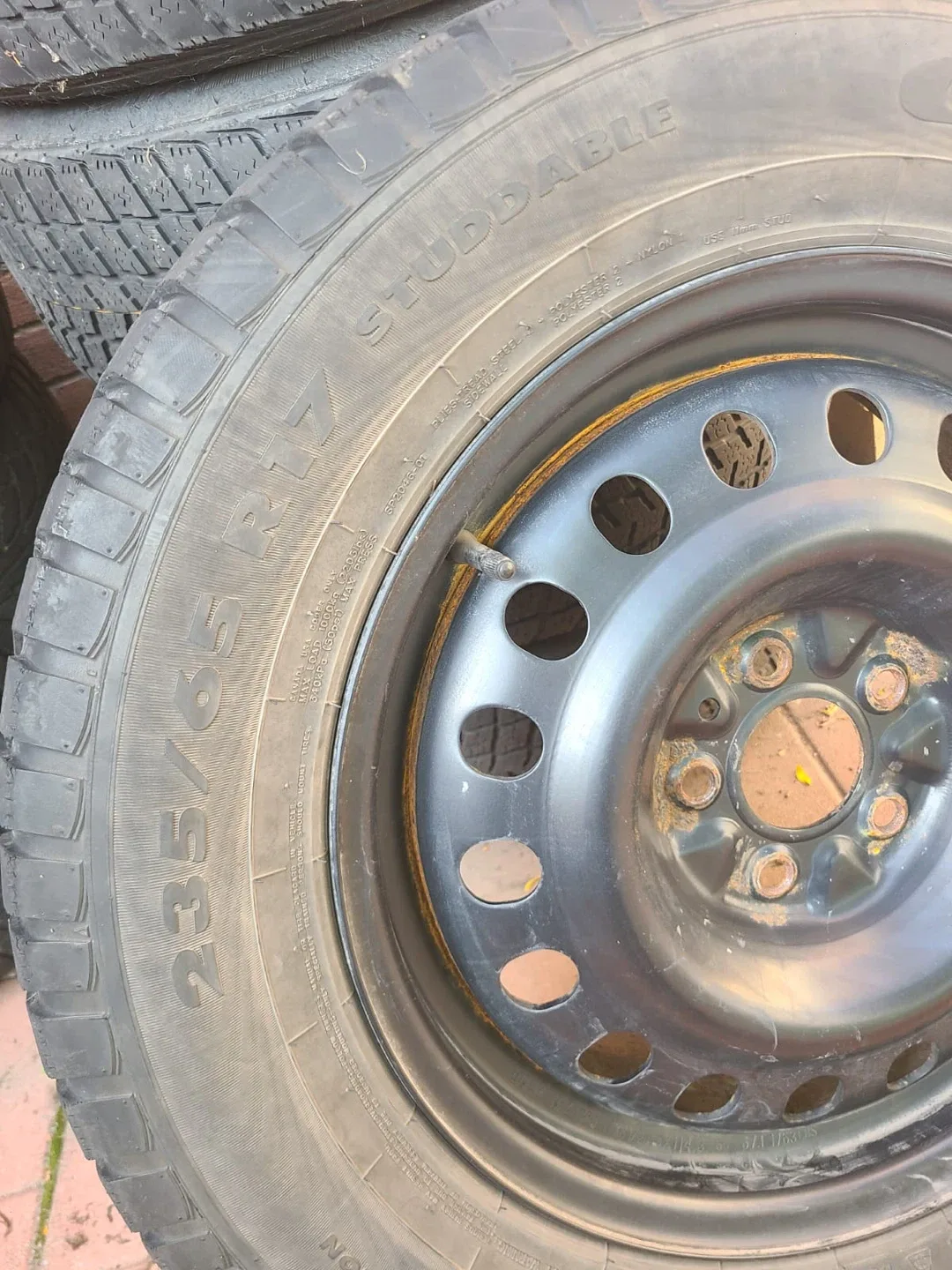 Champiro IcePro SUV 235/65R17 Winter Tires image indicator(5)