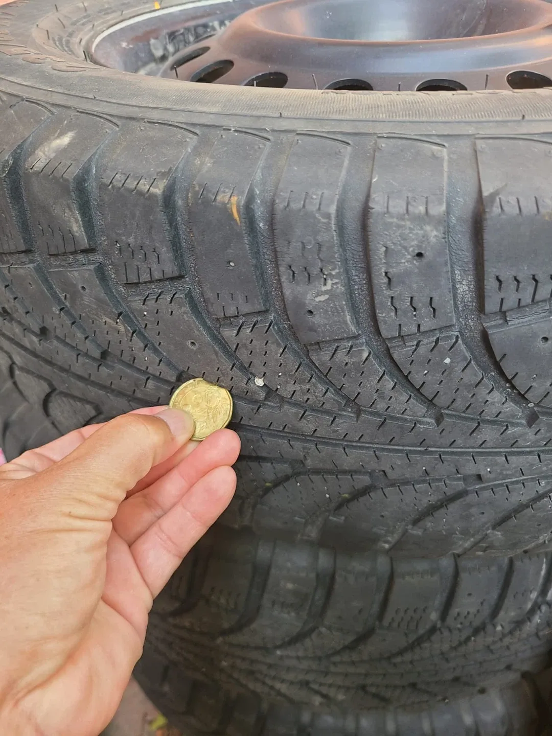 Champiro IcePro SUV 235/65R17 Winter Tires image indicator(4)