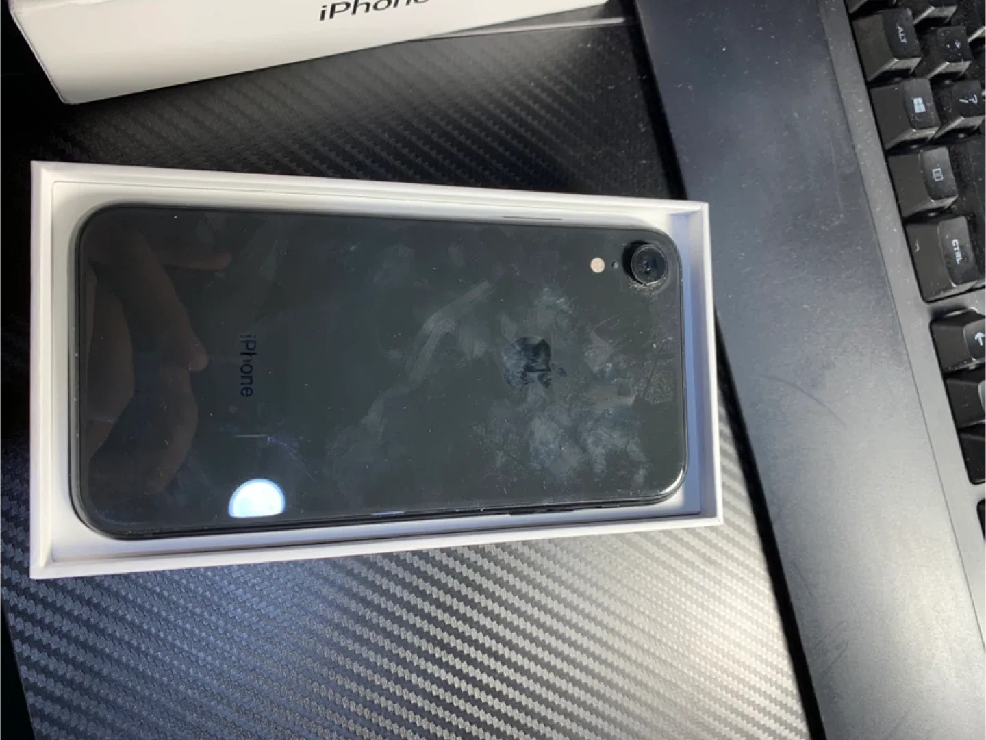 iPhone XR 64GB - Black image indicator(3)