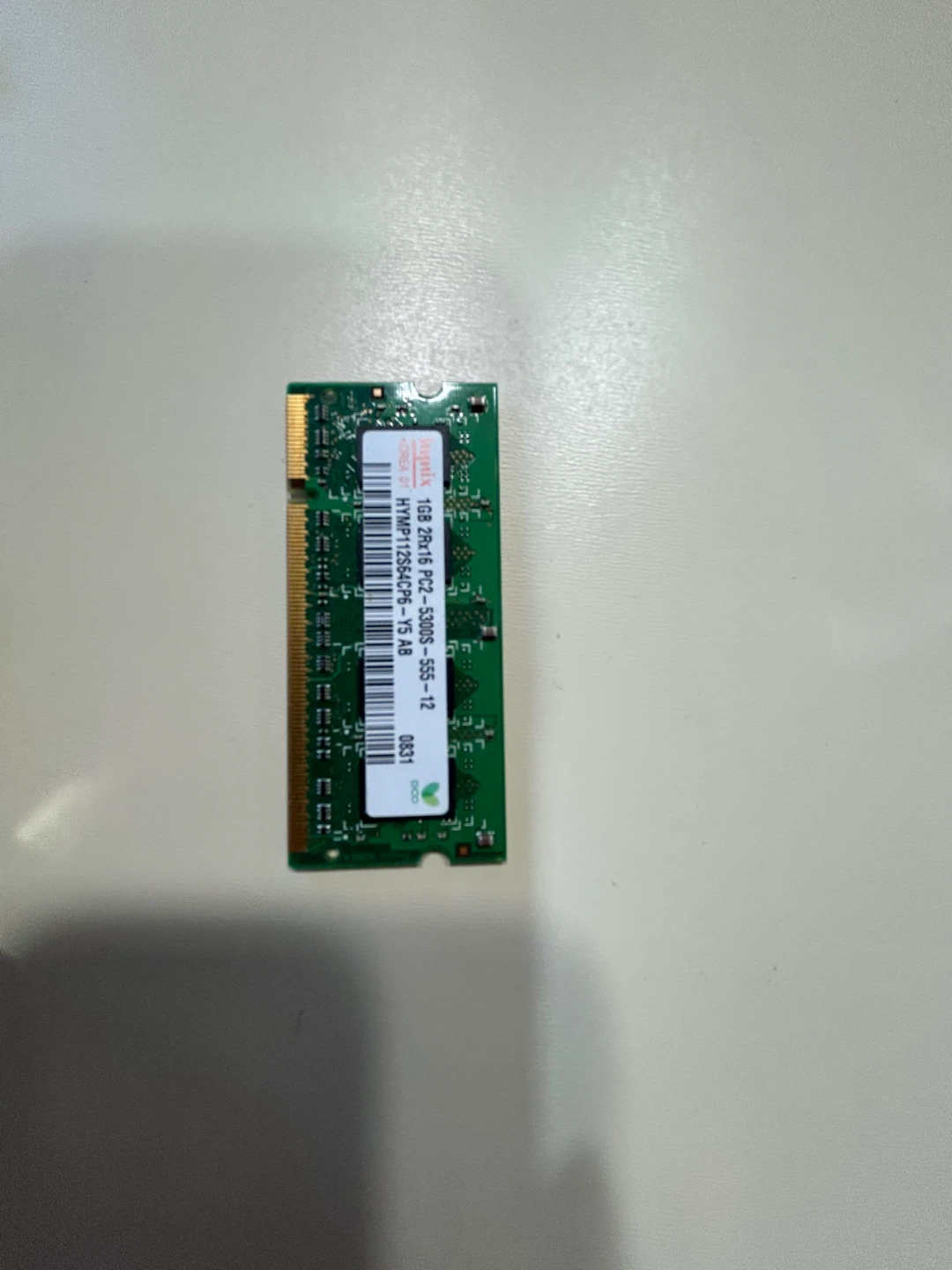 Hynix 2GB PC2-5300S RAM - photo 3