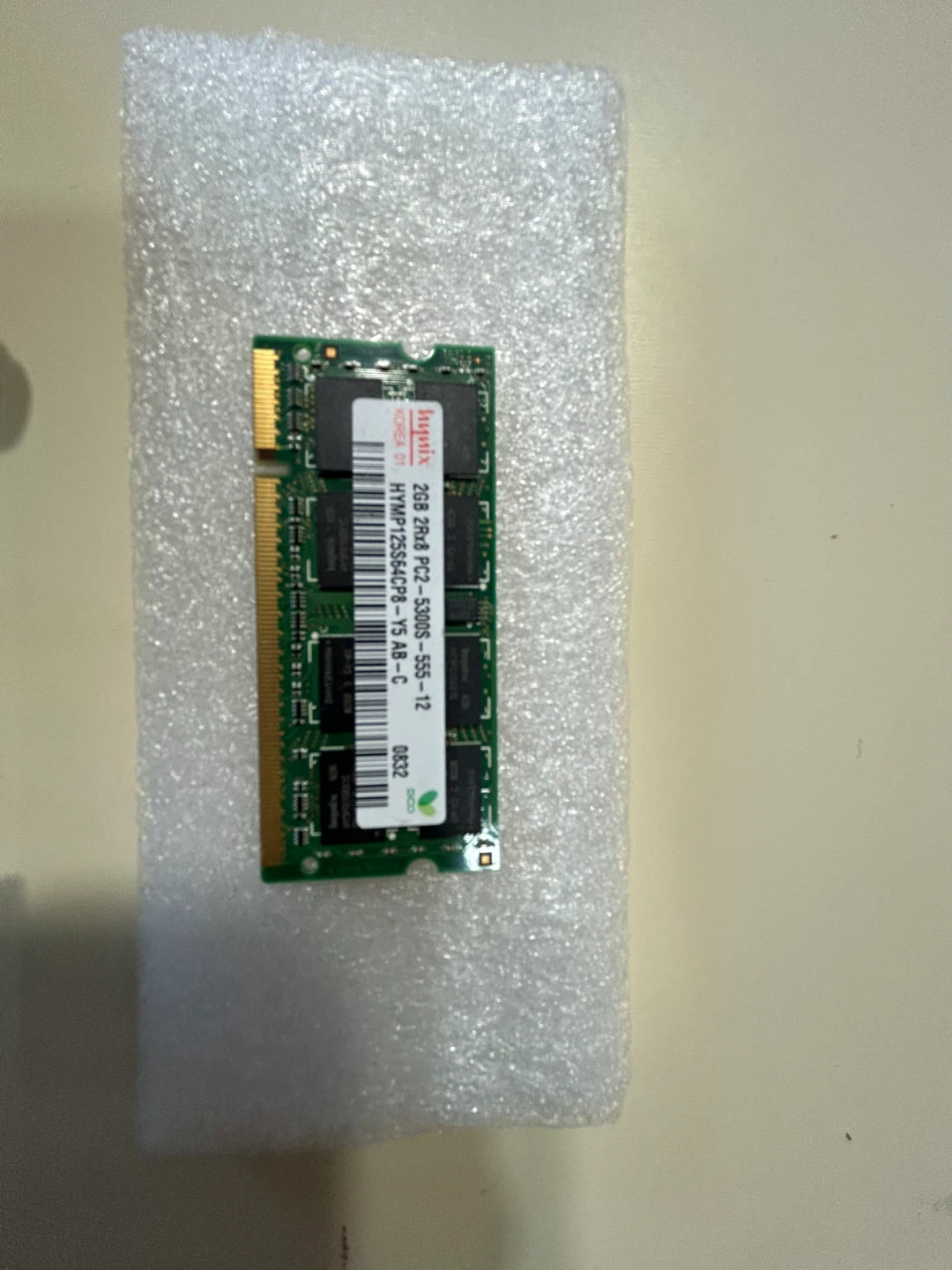 Hynix 2GB PC2-5300S RAM - photo 2
