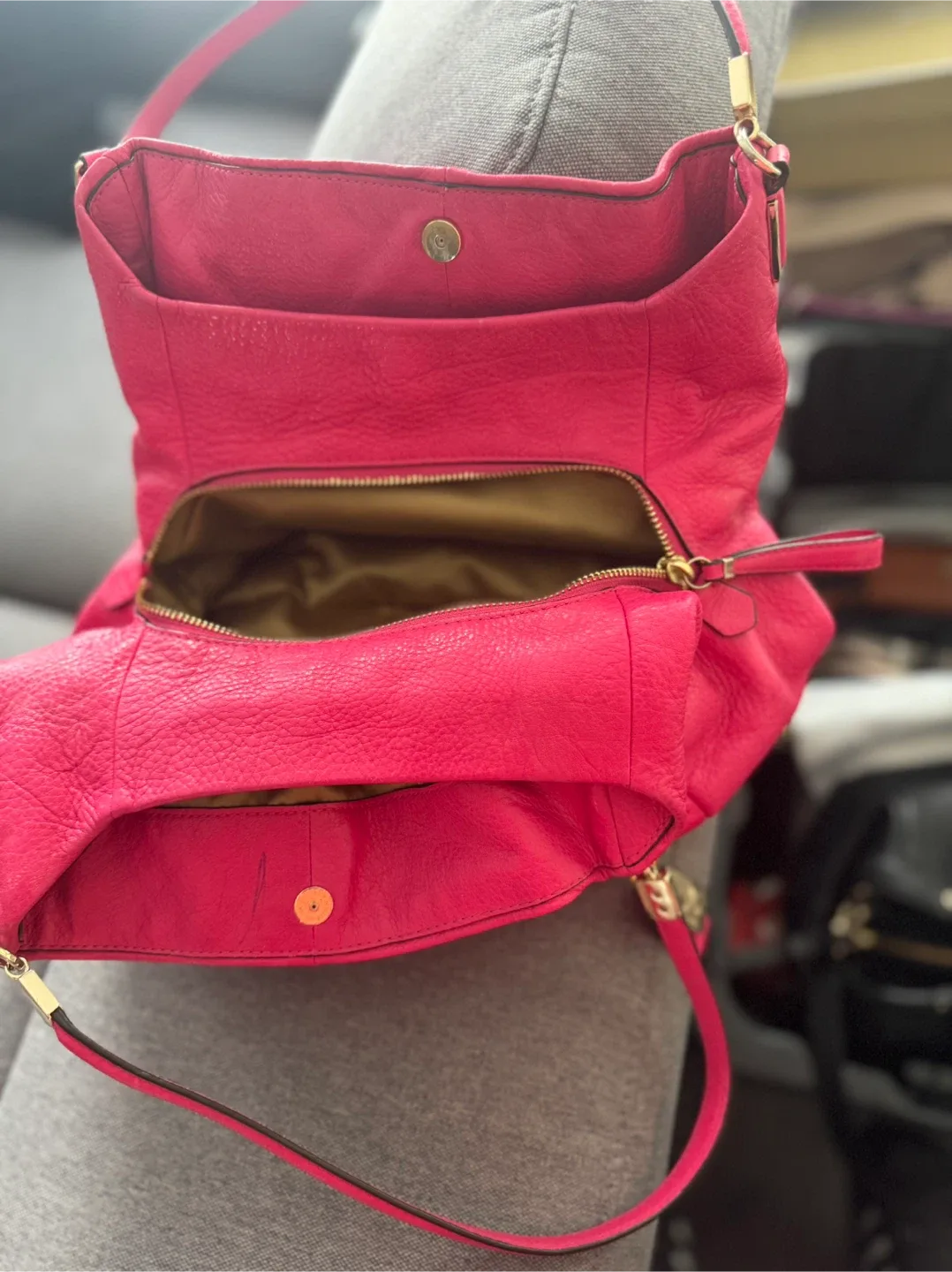 Coach Pink genuine Leather Shoulder Bag image indicator(4)