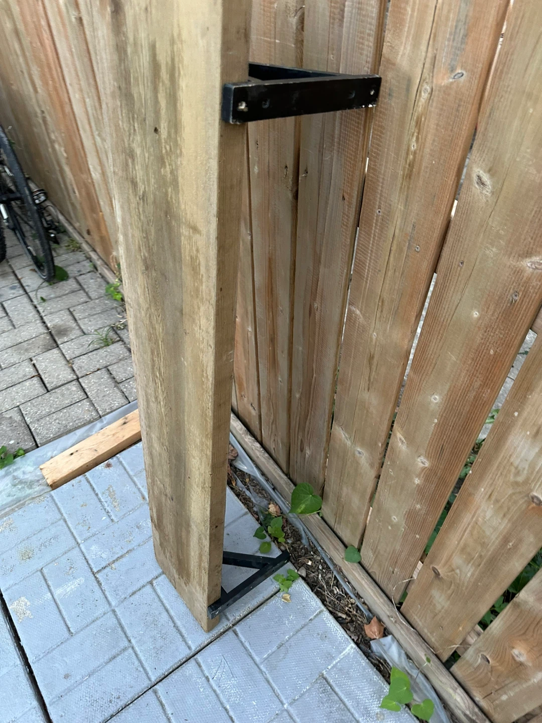 Wooden Shelf with Brackets - photo 4