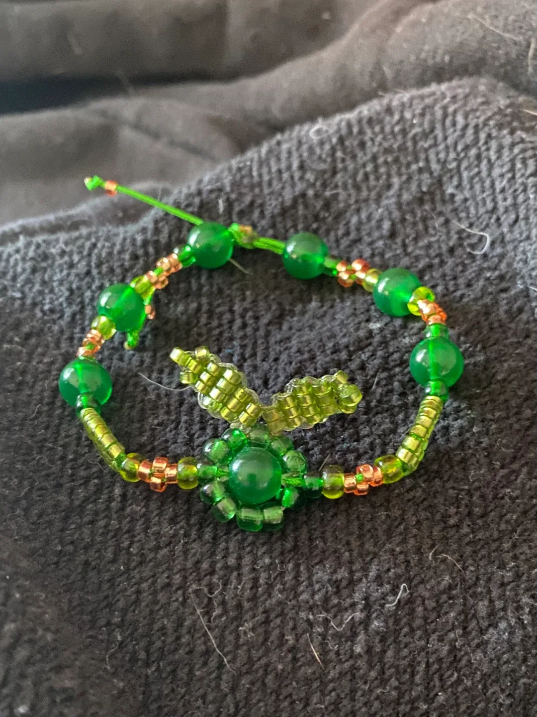 Handmade Green Beaded Bracelet image indicator(2)
