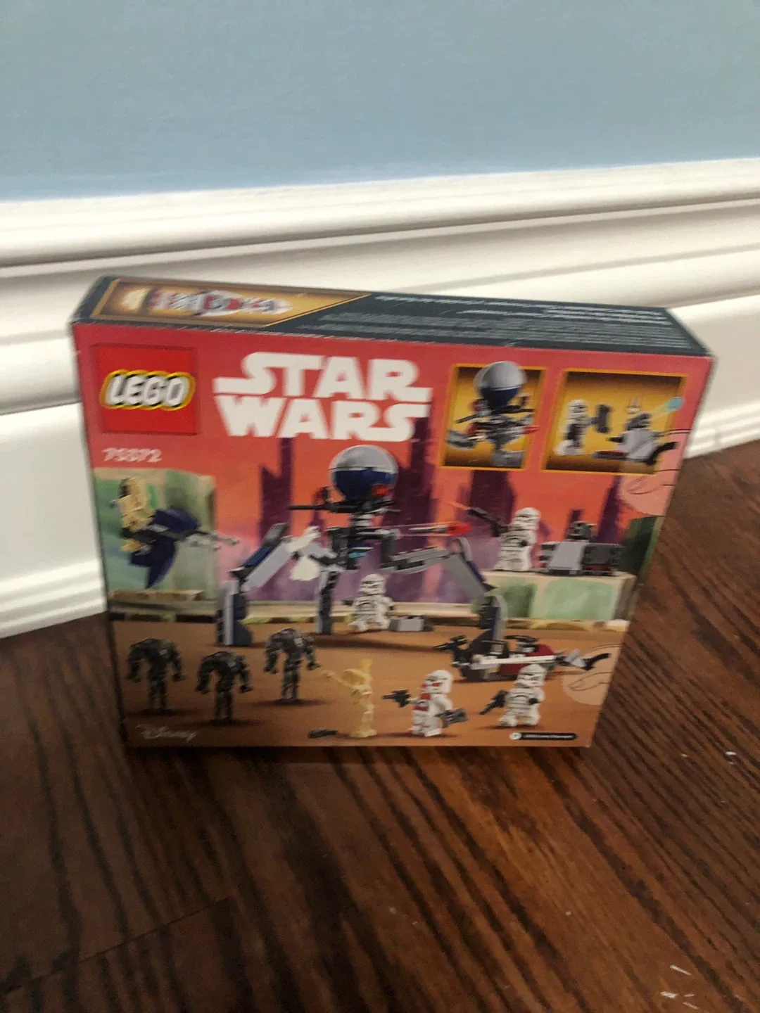 New LEGO Star Wars Clone Trooper & Battle Droid Battle Pack image indicator(2)