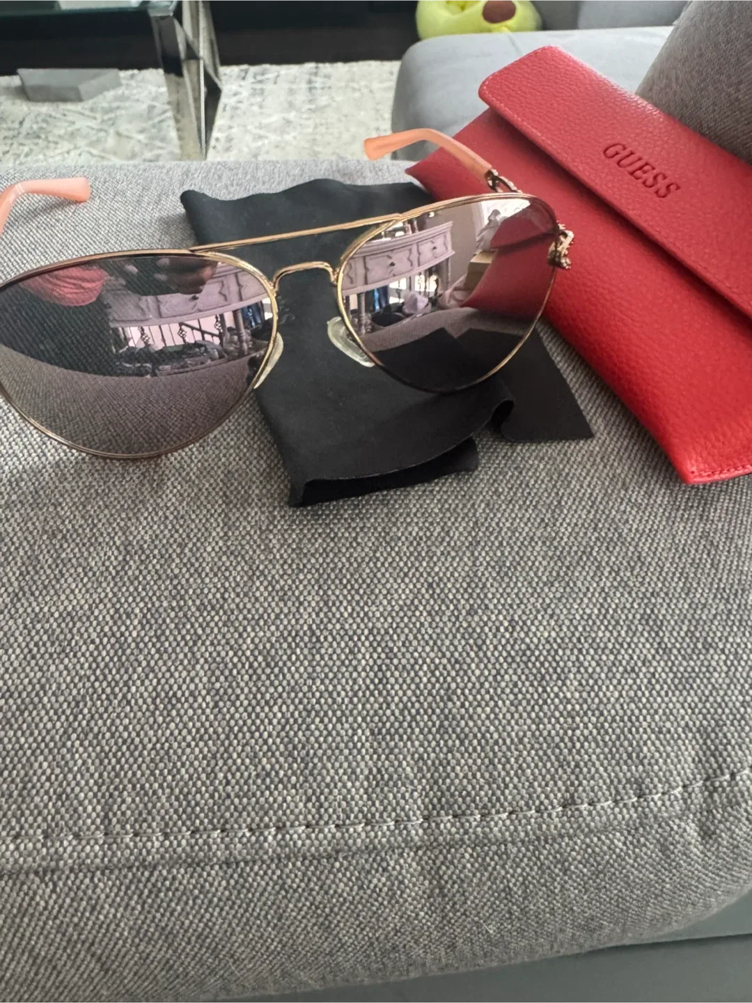 Guess Aviator Sunglasses - Gold Frame image indicator(3)