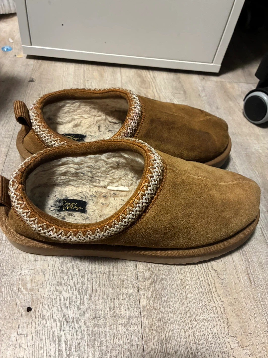 Crown Vintage Brown Slippers Size 8 - photo 3