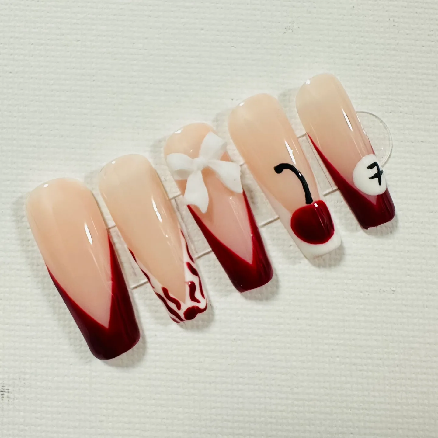 10 pieces of Custom Press-On Nails thumbnail