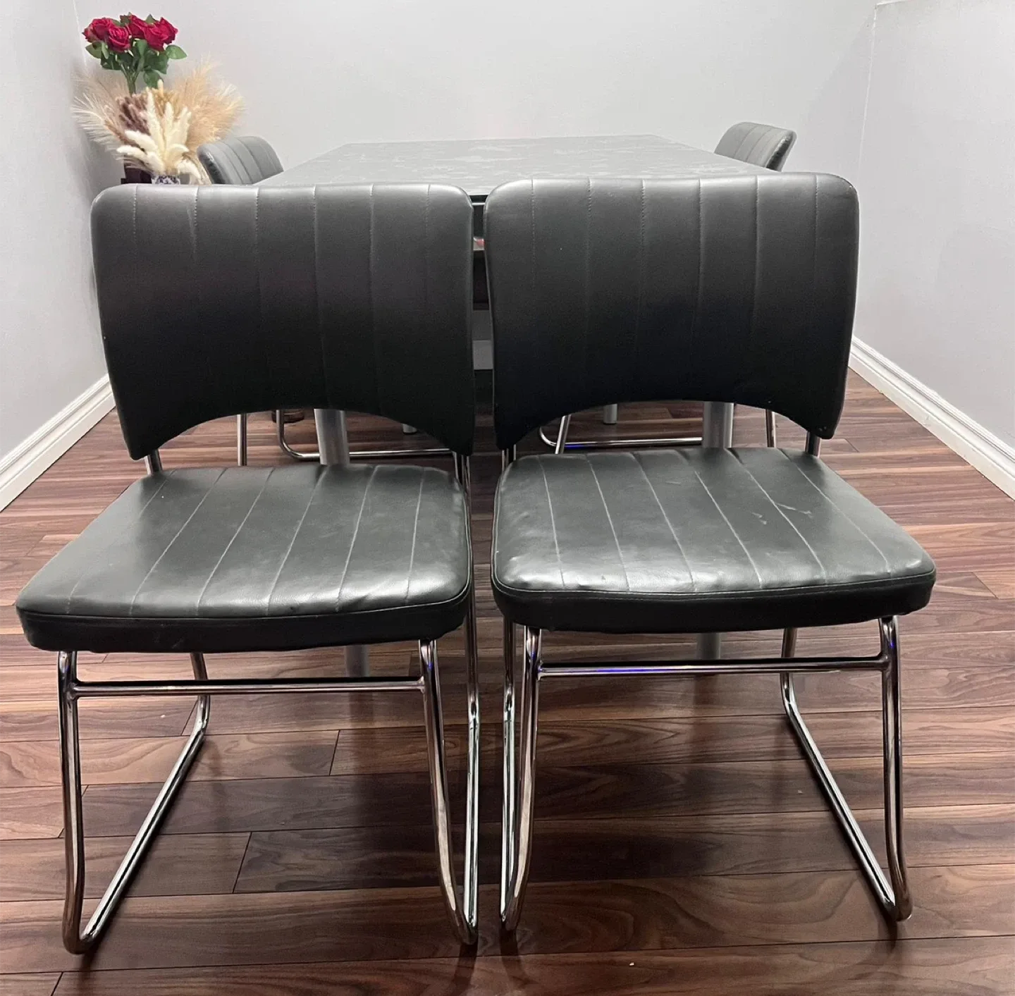 Dining Table with 4 Chairs - Floral Design image indicator(4)