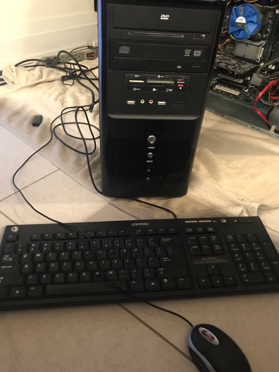 Desktop PC & Keyboard thumbnail